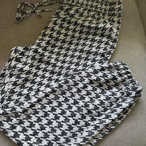 Express Black and White Houndstooth Track Pants with Bold Geometric Design
